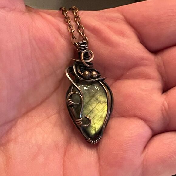 NWT DebbyTammy 16” handmade Labradorite teardrop stone necklace - Picture 7 of 12